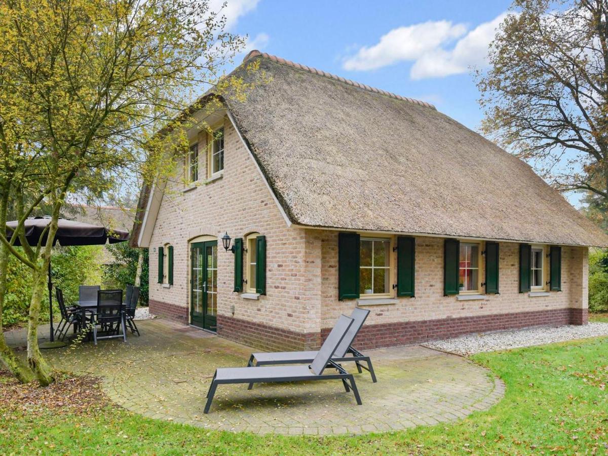 Отель Landal Het Land Van Bartje Ees Экстерьер фото