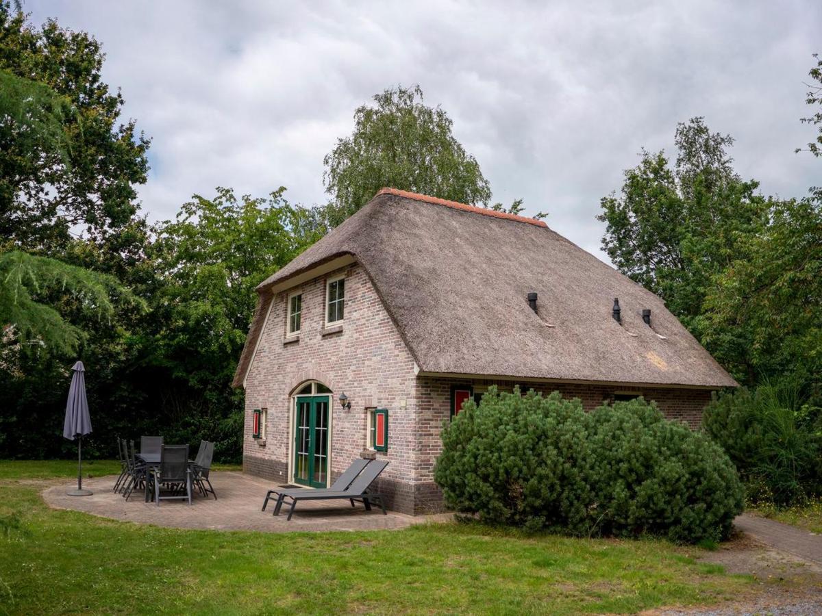 Отель Landal Het Land Van Bartje Ees Экстерьер фото